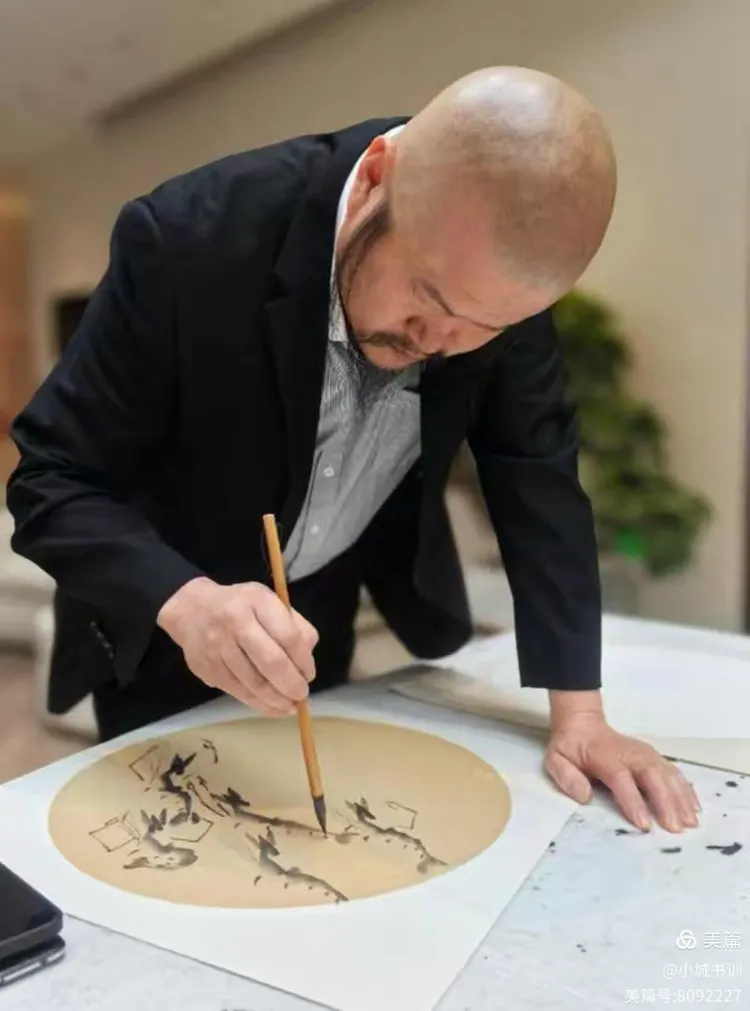 市文旅局离退休工作处处长李兆坤,岛城著名书画家冯友青,孙俊英,李青